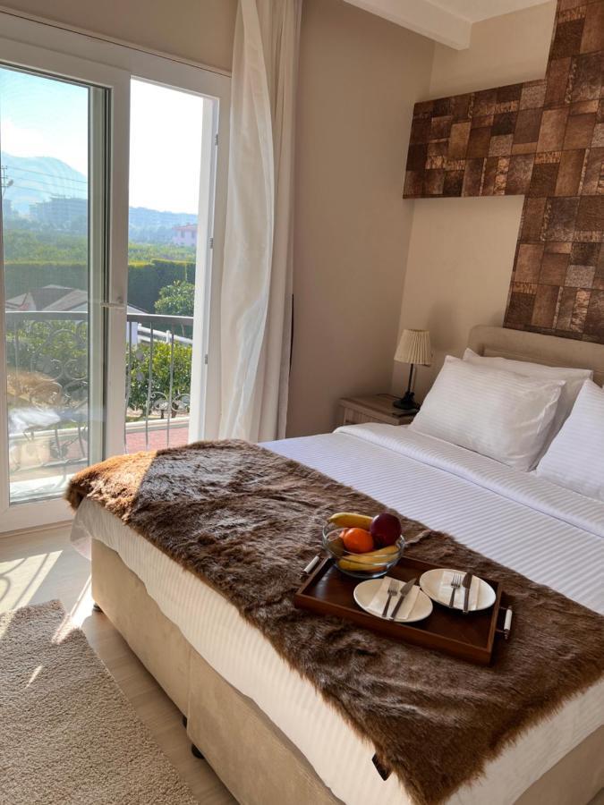 B. Equine Range Hotel Narlidere Bagian luar foto